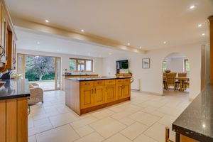 Kitchen- click for photo gallery